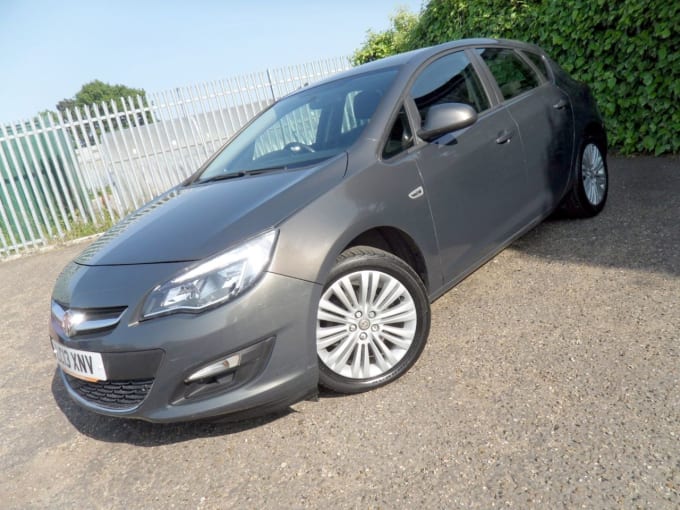 2025 Vauxhall Astra