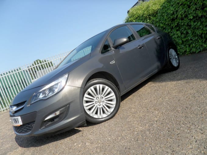 2025 Vauxhall Astra