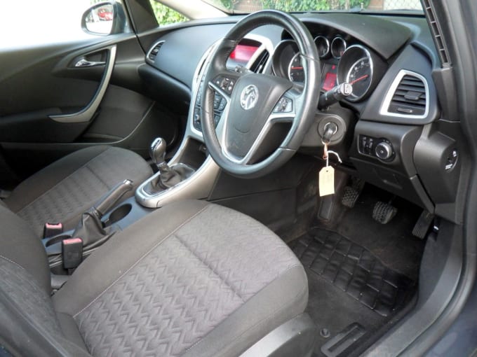 2025 Vauxhall Astra