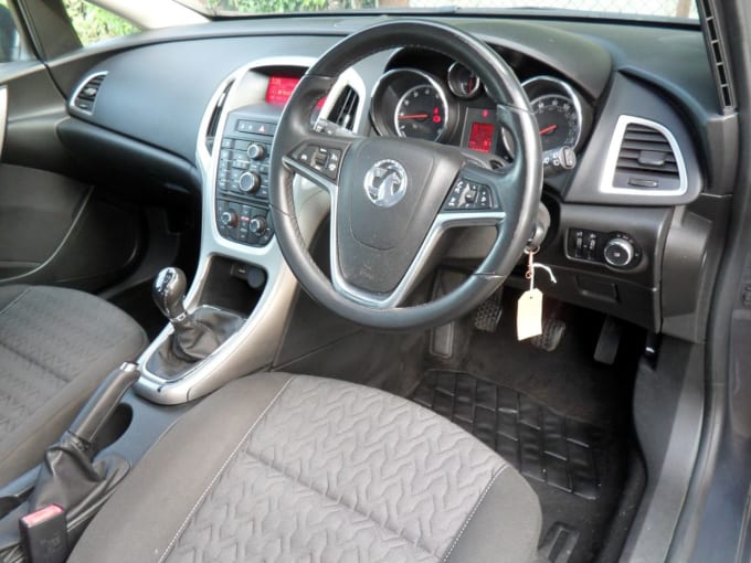 2025 Vauxhall Astra