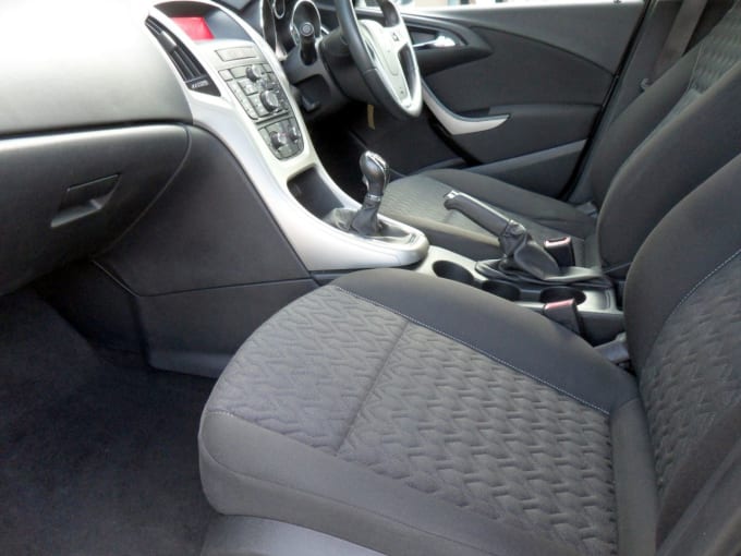 2025 Vauxhall Astra