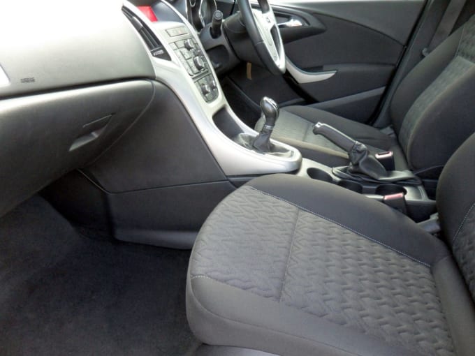 2025 Vauxhall Astra