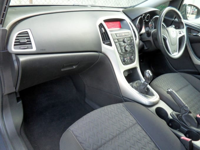 2025 Vauxhall Astra