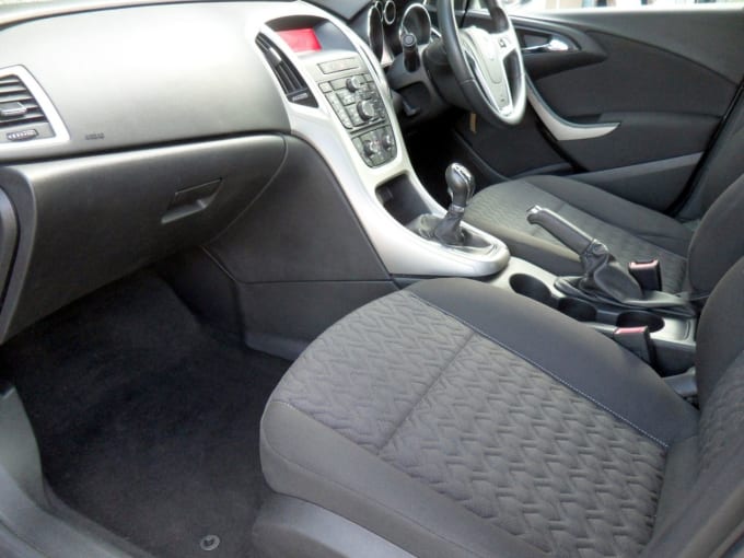 2025 Vauxhall Astra
