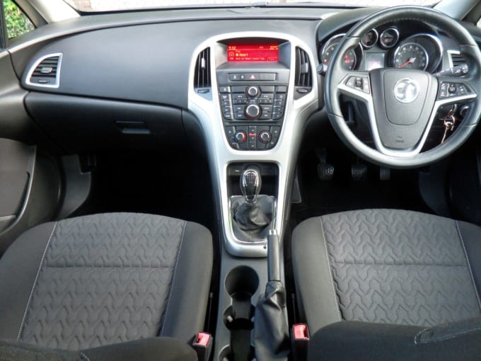 2025 Vauxhall Astra