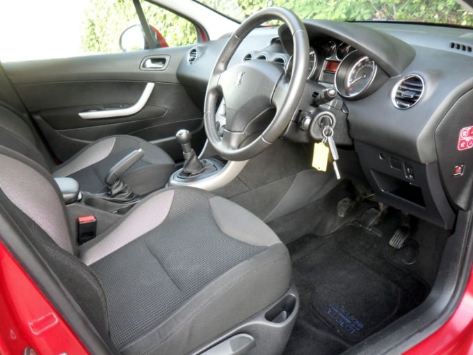 2025 Peugeot 308