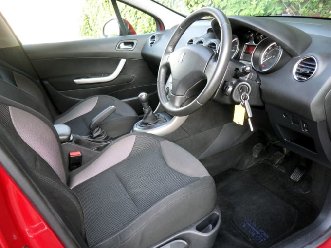 2025 Peugeot 308