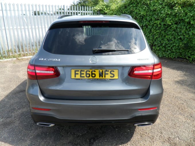 2025 Mercedes-benz Glc