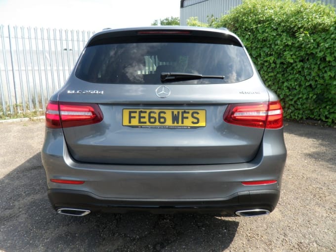 2025 Mercedes-benz Glc