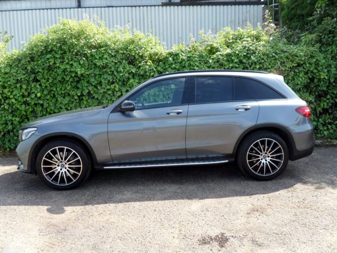 2025 Mercedes-benz Glc