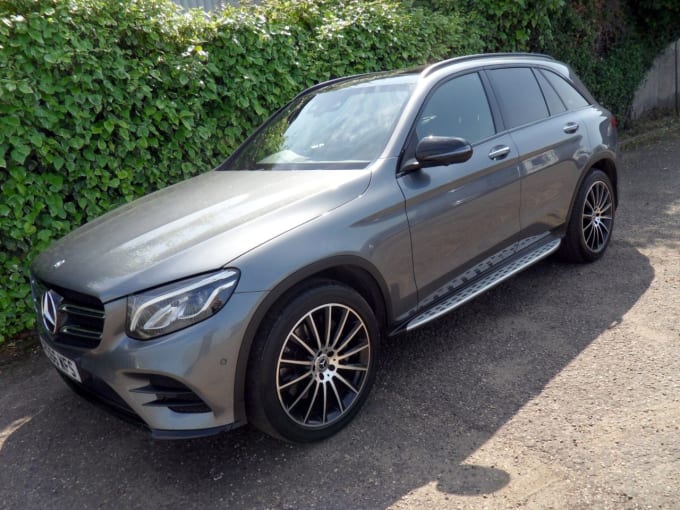 2025 Mercedes-benz Glc