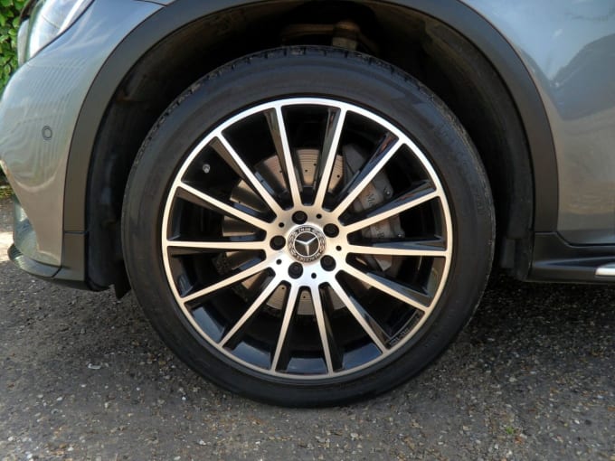 2025 Mercedes-benz Glc