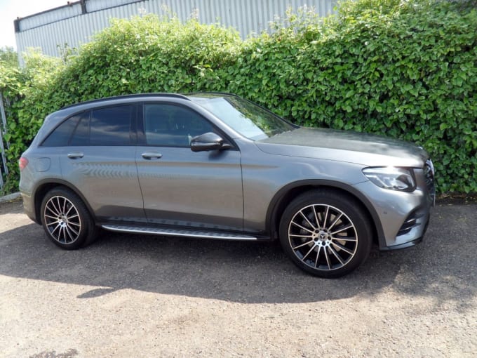 2025 Mercedes-benz Glc