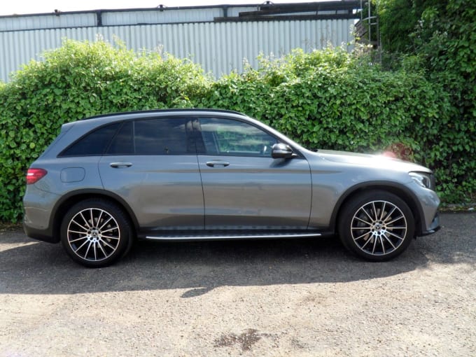 2025 Mercedes-benz Glc