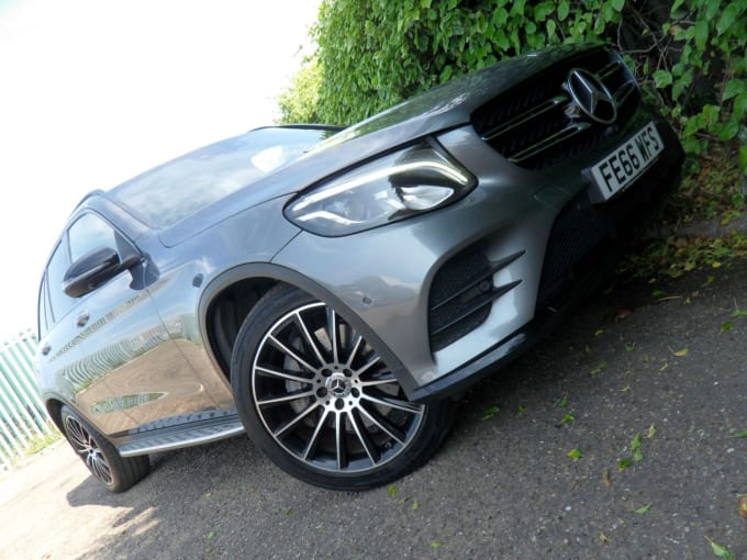 2025 Mercedes-benz Glc