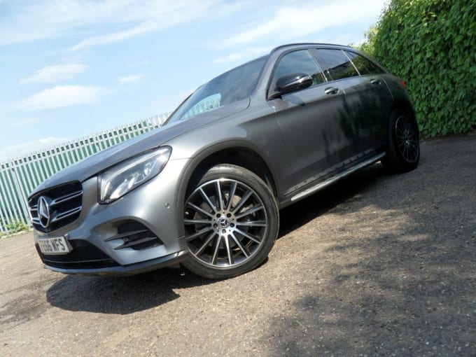 2025 Mercedes-benz Glc