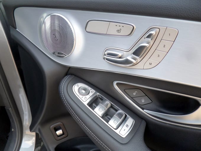 2025 Mercedes-benz Glc