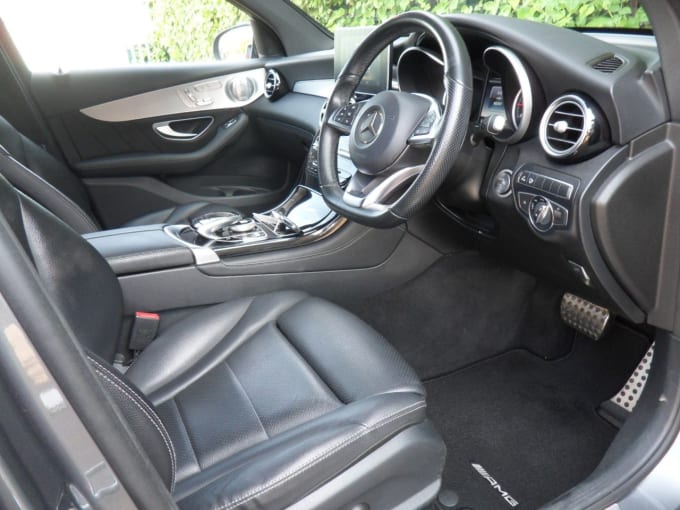 2025 Mercedes-benz Glc