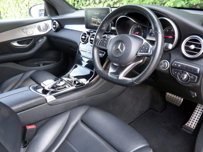 2025 Mercedes-benz Glc