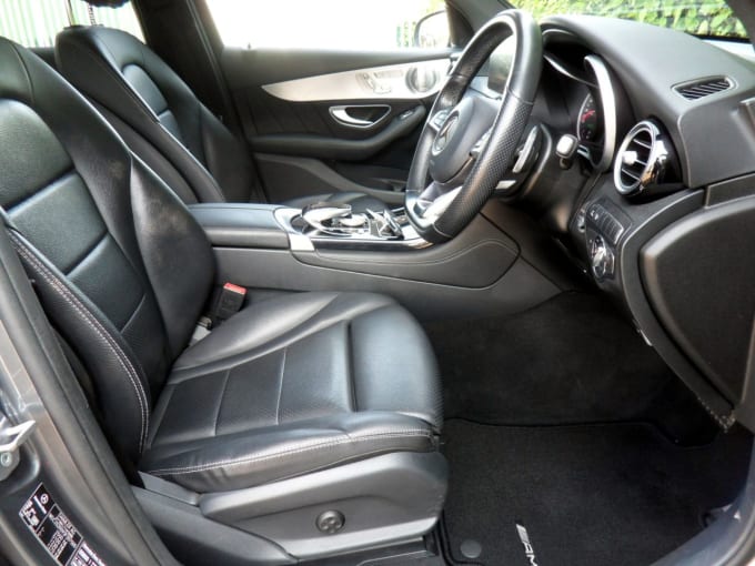 2025 Mercedes-benz Glc