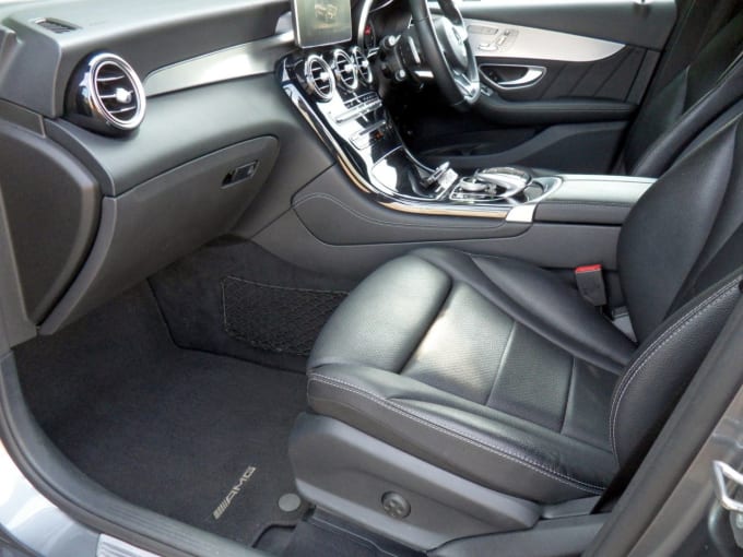 2025 Mercedes-benz Glc