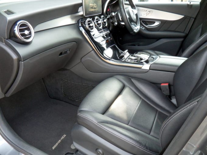 2025 Mercedes-benz Glc