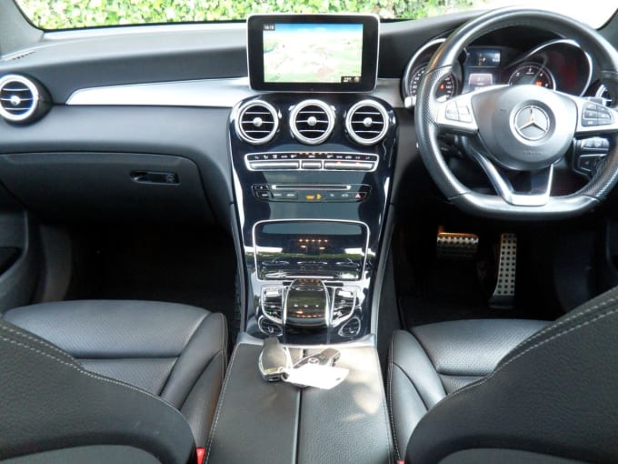 2025 Mercedes-benz Glc