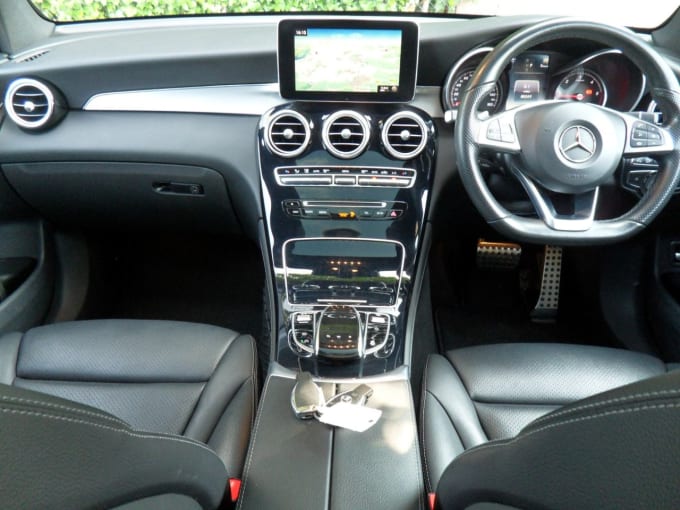2025 Mercedes-benz Glc
