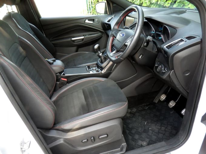2025 Ford Kuga