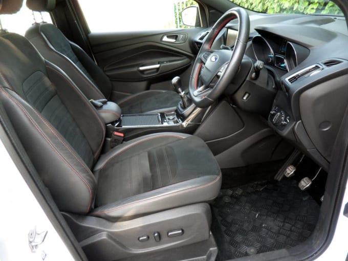 2025 Ford Kuga