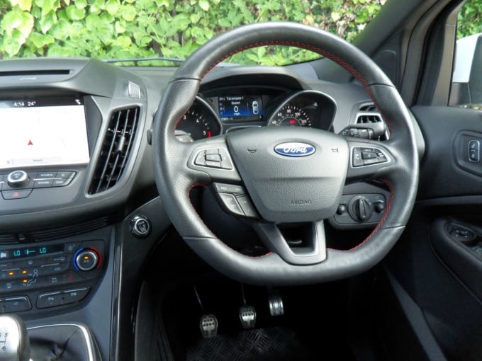 2025 Ford Kuga