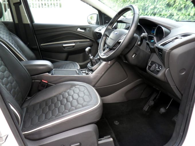 2025 Ford Kuga