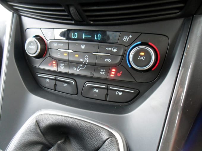 2025 Ford Kuga