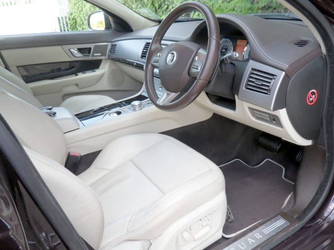 2025 Jaguar Xf