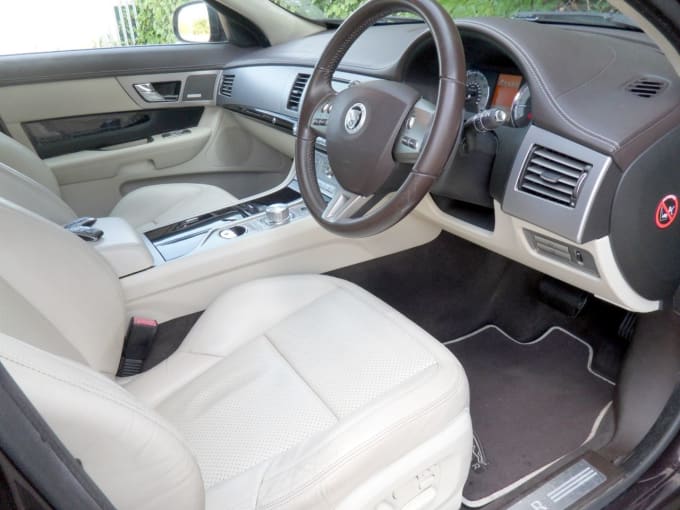 2025 Jaguar Xf
