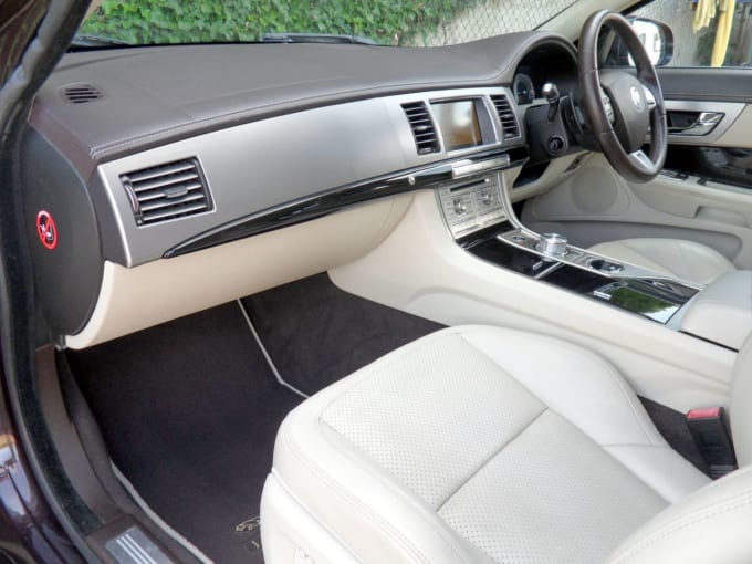2025 Jaguar Xf
