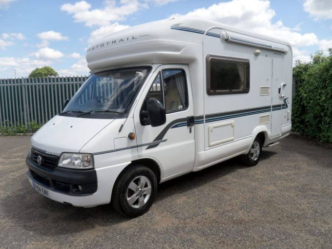 2025 Auto-trail Tracker Se