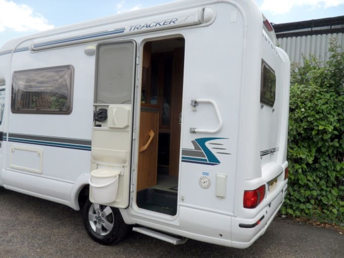 2025 Auto-trail Tracker Se