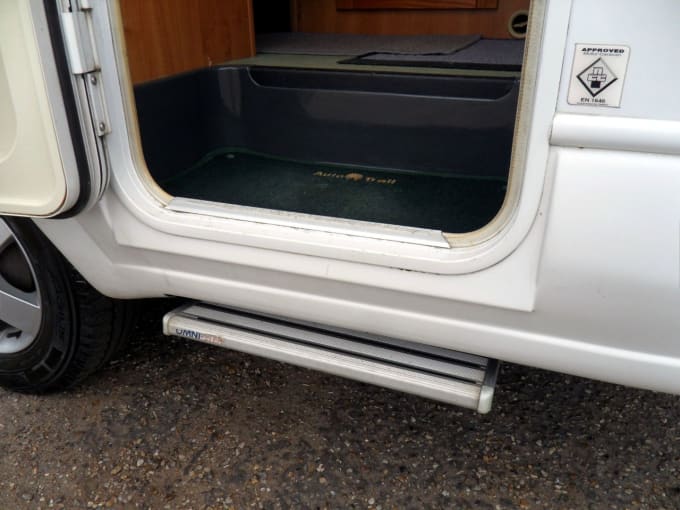 2025 Auto-trail Tracker Se