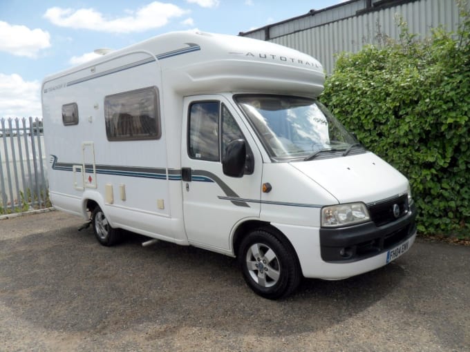 2025 Auto-trail Tracker Se