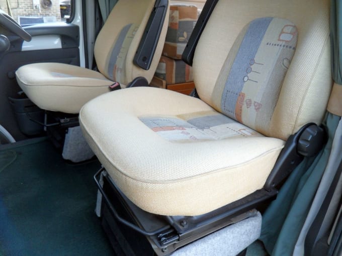 2025 Auto-trail Tracker Se