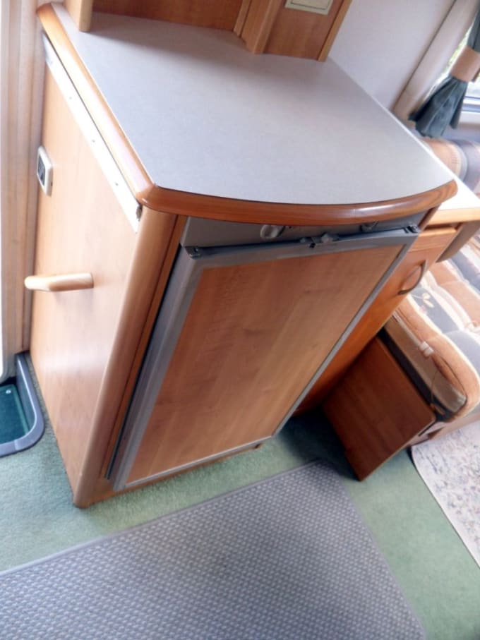 2025 Auto-trail Tracker Se