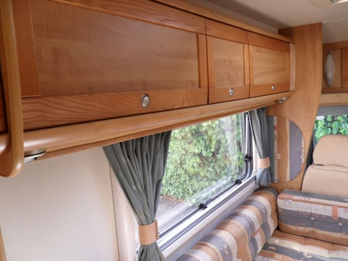 2025 Auto-trail Tracker Se