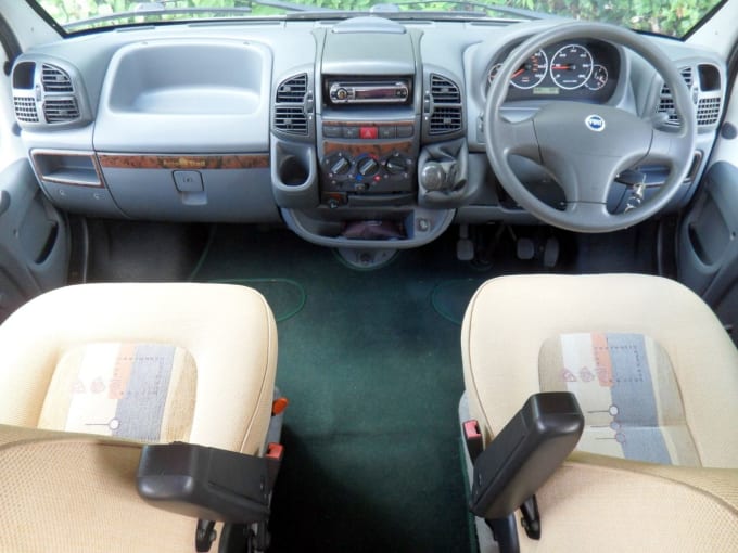 2025 Auto-trail Tracker Se