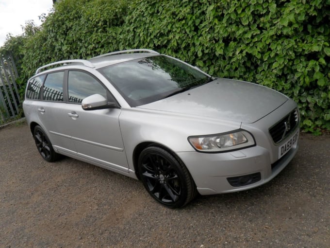 2025 Volvo V50