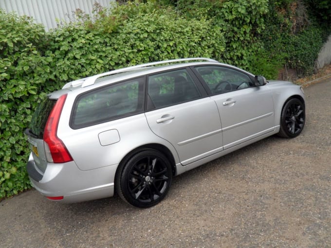2025 Volvo V50