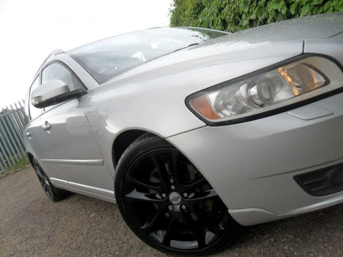 2025 Volvo V50