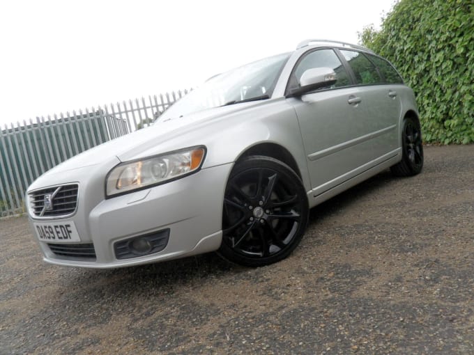 2025 Volvo V50