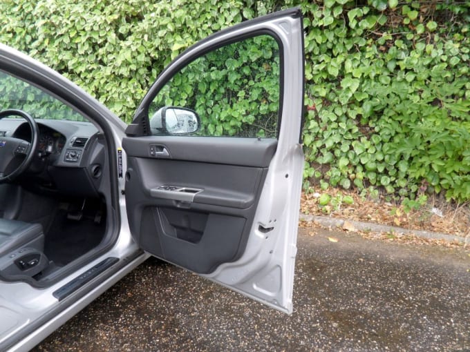 2025 Volvo V50