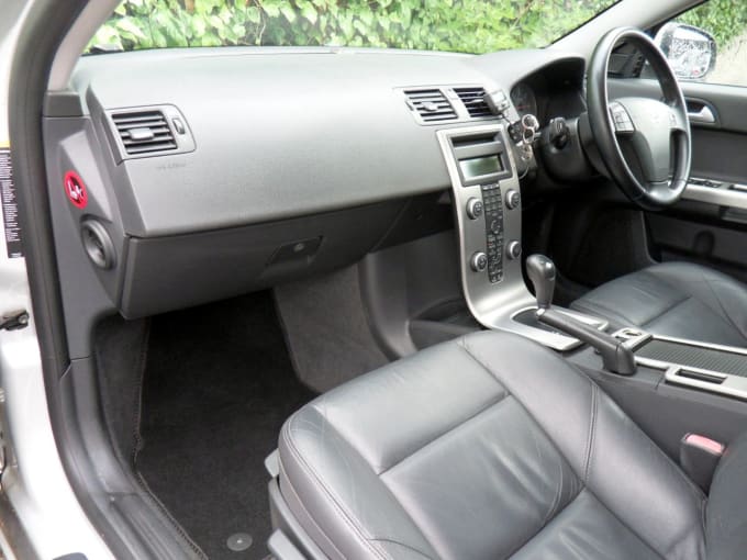 2025 Volvo V50